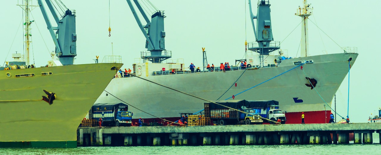 Barco en muelle